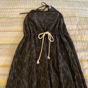 Adorable black and white drawstring jumper.